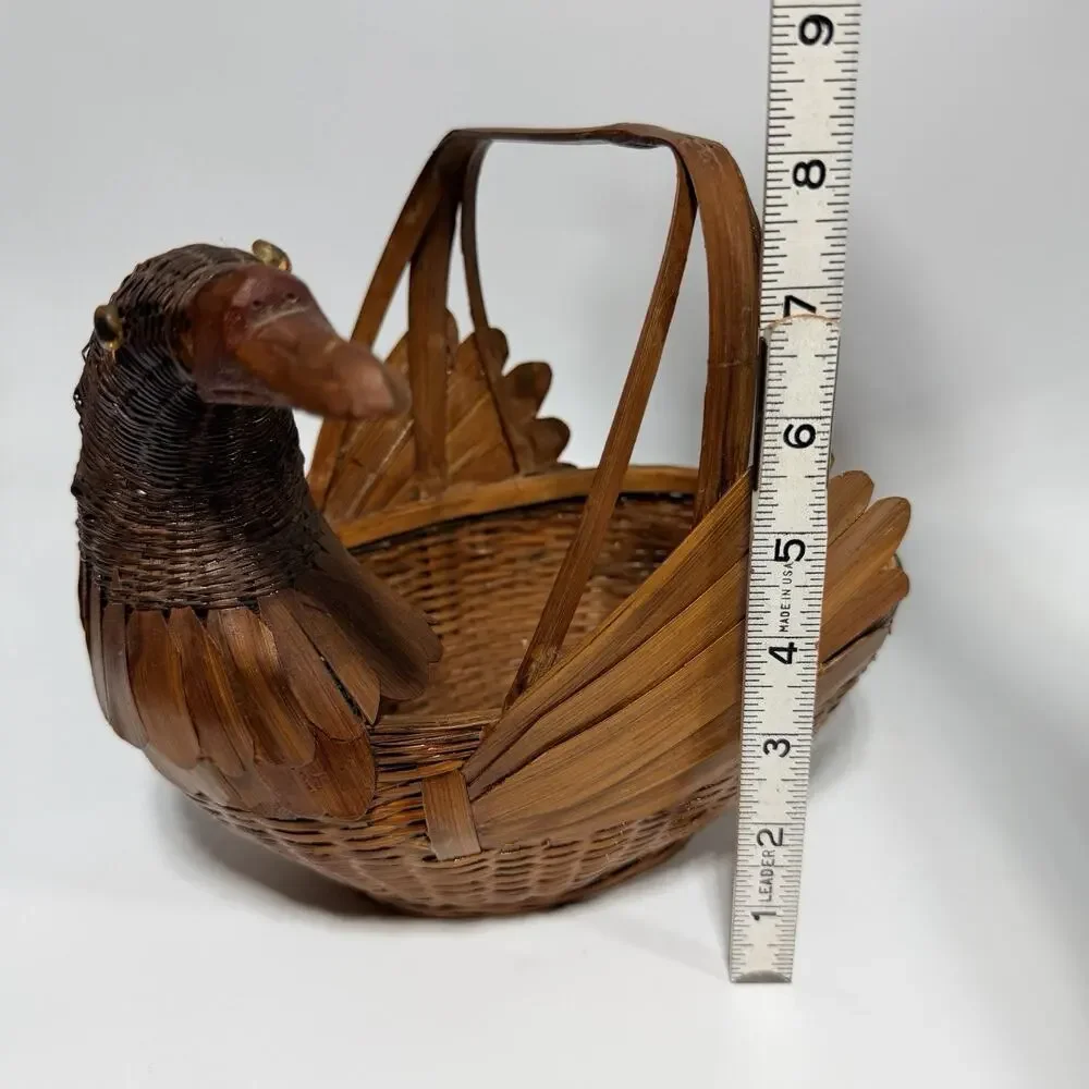 Vintage Duck Goose Basket Brown Wicker Rattan Wood Handle 10